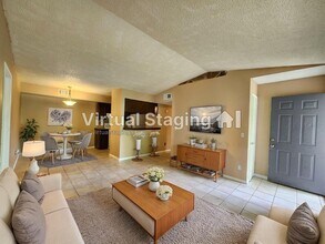 Building Photo - 17331 Red Oak Dr