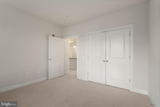 Building Photo - 9521 Bastille St