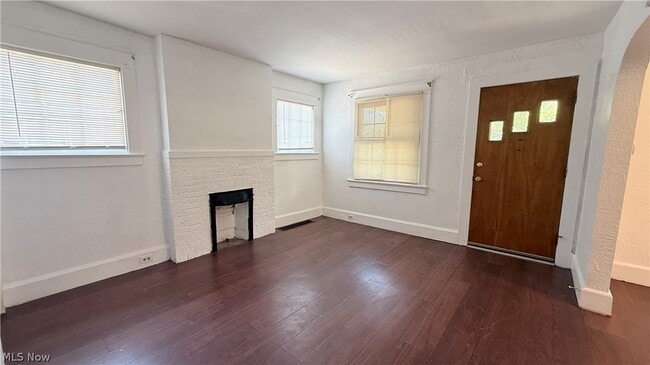 Building Photo - 592 Lindell St