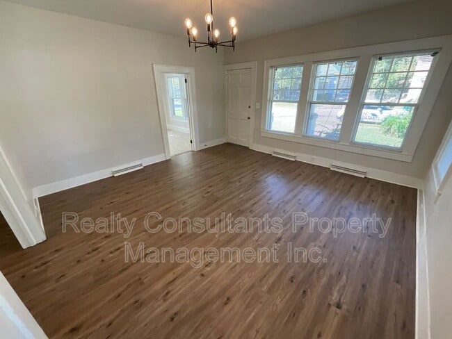 Building Photo - 508 Denny St