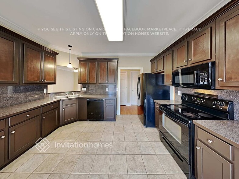 Building Photo - 415 Oakwind Dr