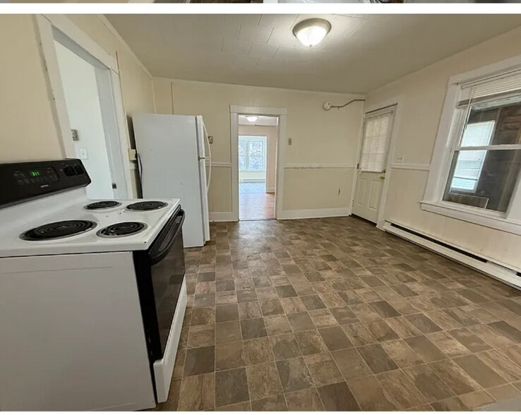 Building Photo - 325 Cumberland St