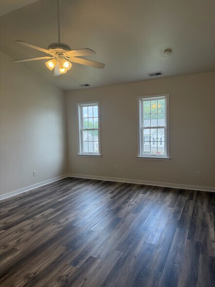 Building Photo - 11725 Walnut Wood Ct