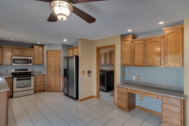 Building Photo - 12912 Silver Springs Ln