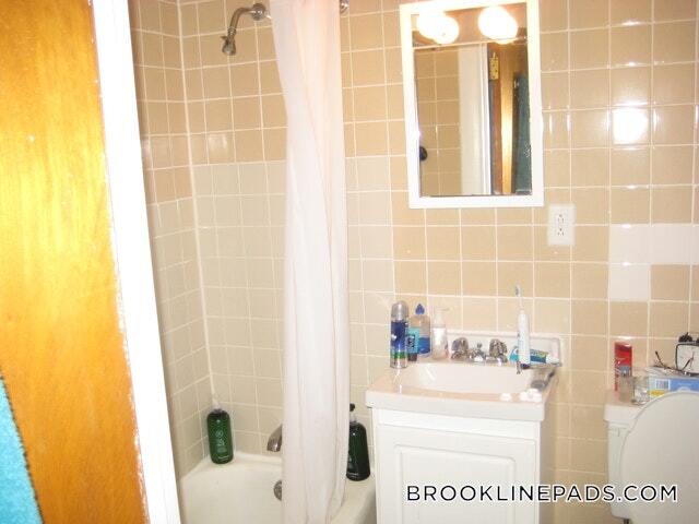Building Photo - 1223 Beacon St