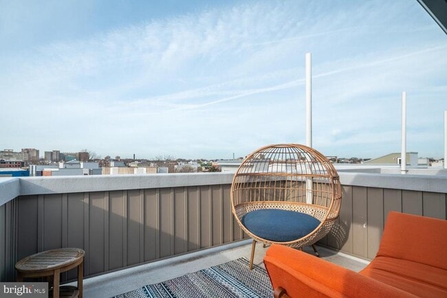 Building Photo - 1940 N Orianna St