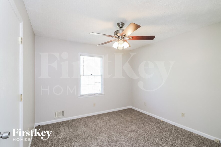Building Photo - 4894 Raven Way NE