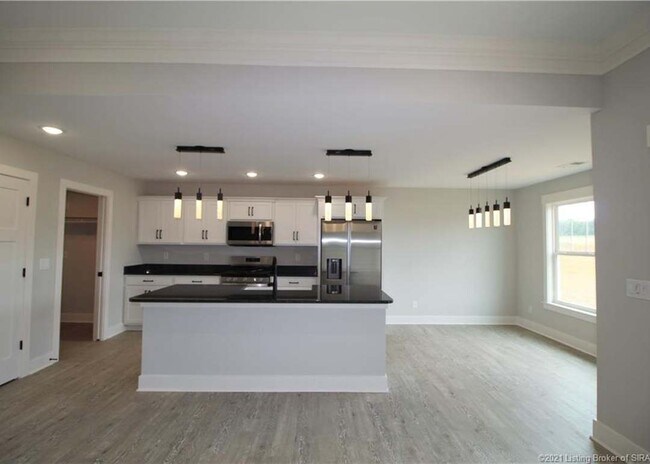 Building Photo - 4448 Venice Way