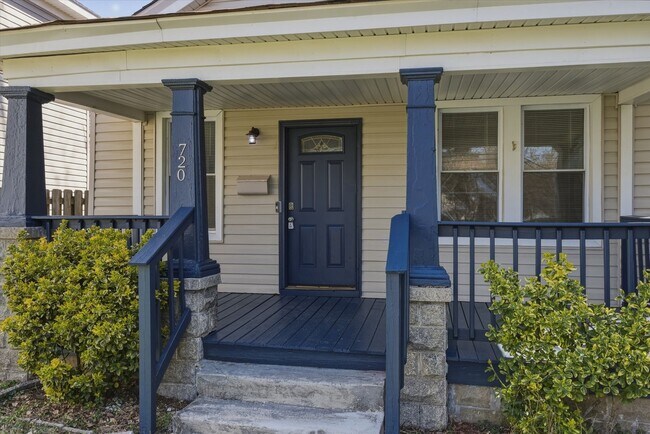 Building Photo - 720 Forbes St