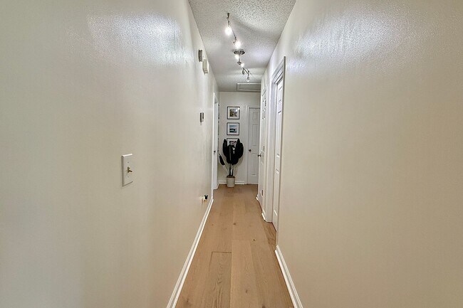 Building Photo - COMING JUNE 2026! (Pet Friendly)