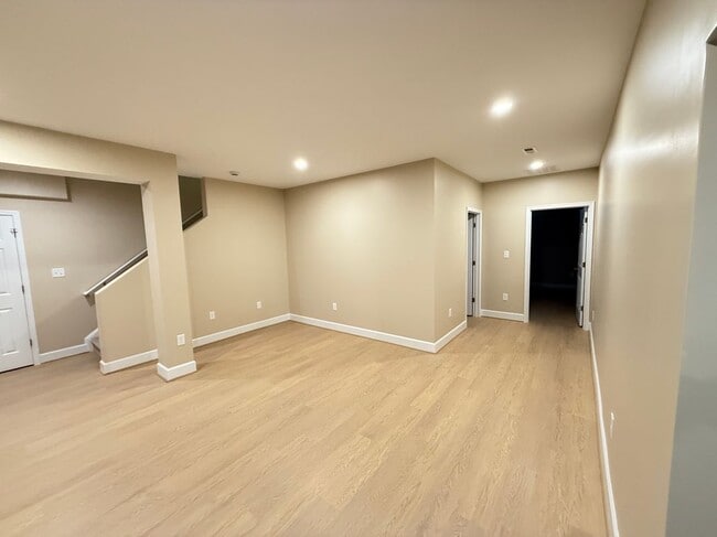 Building Photo - 9316 Stoney Run Pl