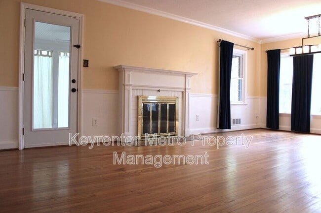 Building Photo - 9201 Fort Foote Rd