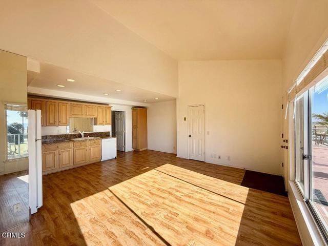 Building Photo - 641 Ocean View Dr