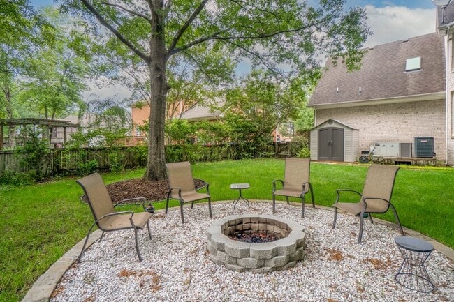 Building Photo - 821 Loch Island Dr