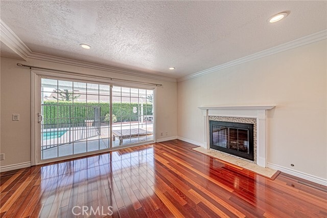 Building Photo - 670 S Oakhaven Ave