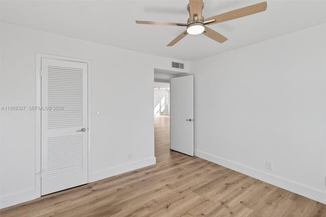 Building Photo - 1410 S Ocean Dr