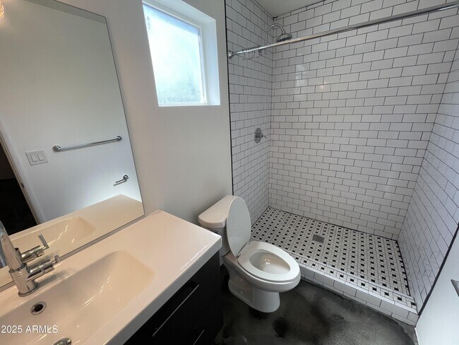 Building Photo - 3416 N 37th St