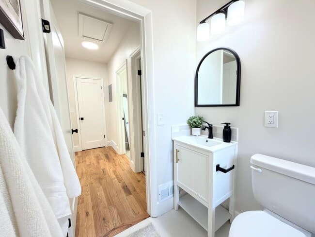 Building Photo - Beautiful Remodeled Home