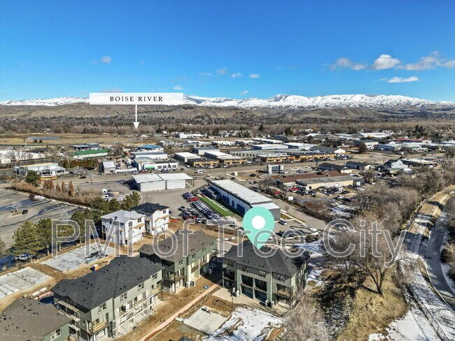 Building Photo - 7475 W Swain Ln
