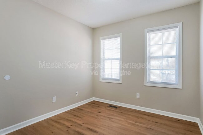 Building Photo - 5701 Woof Pl