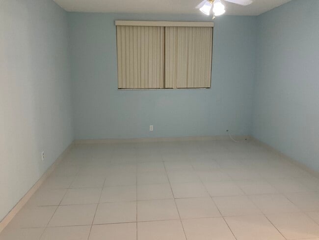 Bedroom - 2900 NW 47th Terrace