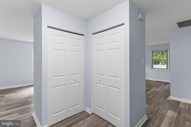 Building Photo - 13501 Ivy Way