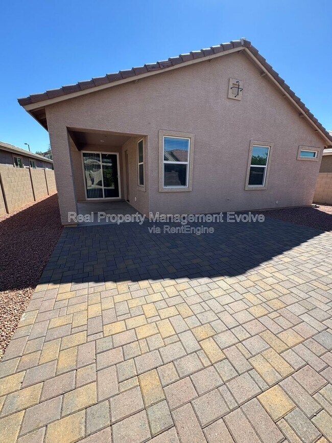 Building Photo - 13014 W Lamar Rd