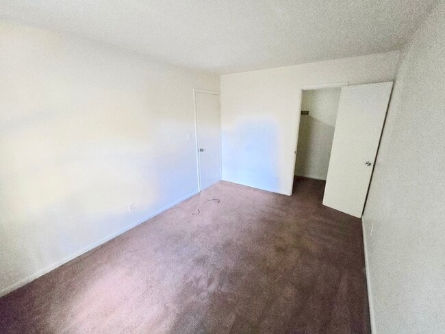 Building Photo - 174 S Kentucky Ave