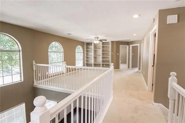 Building Photo - 9401 Blue Jay Way