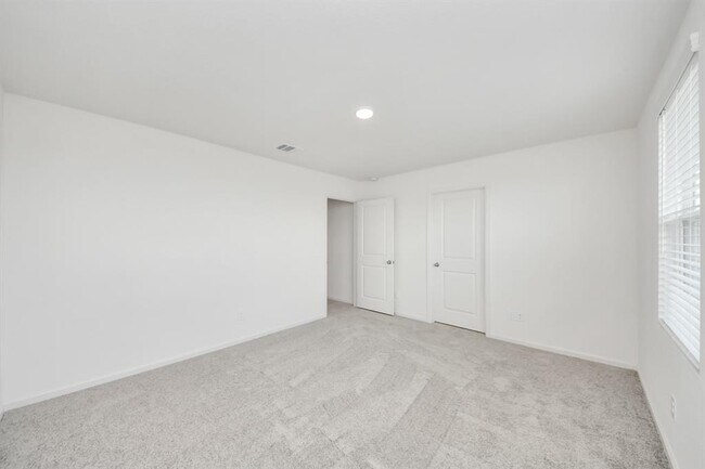 Building Photo - 10302 Florance Spring Dr