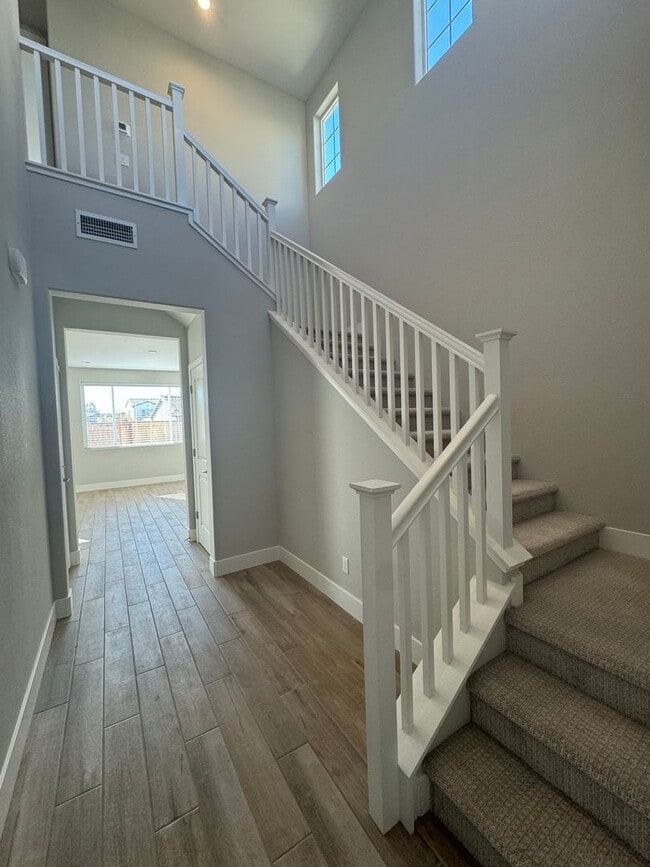 Building Photo - Tesoro Viejo- 3 bedroom 2.5 Bath