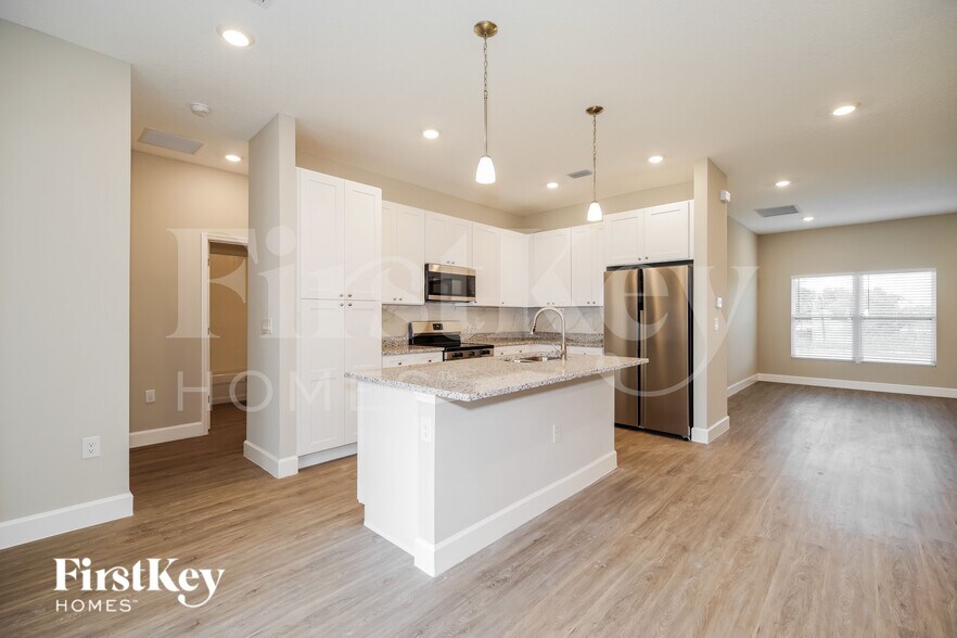 Building Photo - 1037 Garvey Rd