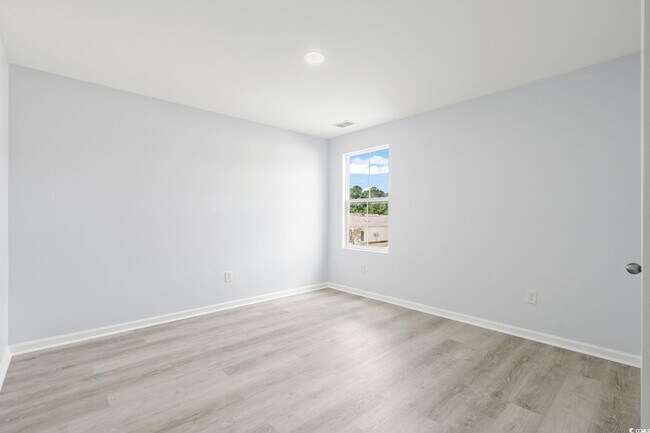 Building Photo - 336 Hidden Cove Dr