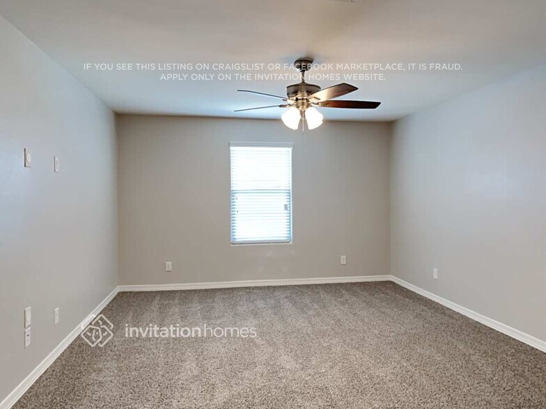 Building Photo - 5735 W Illini St