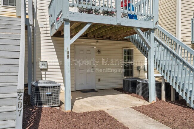 Building Photo - 106 Locomotive Ln