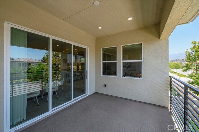 Building Photo - 210 Pin Ln