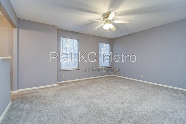 Building Photo - 15811 E 20 St S