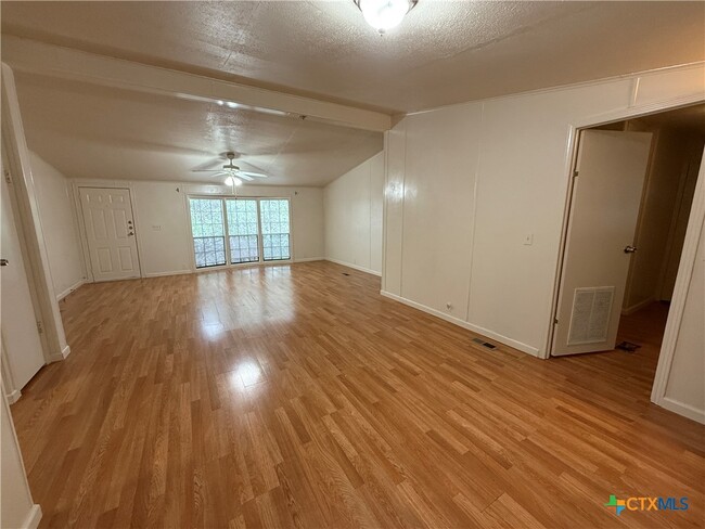 Building Photo - 1808 McIver