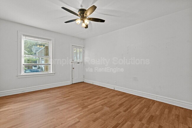 Building Photo - 4765 Goethe Ave