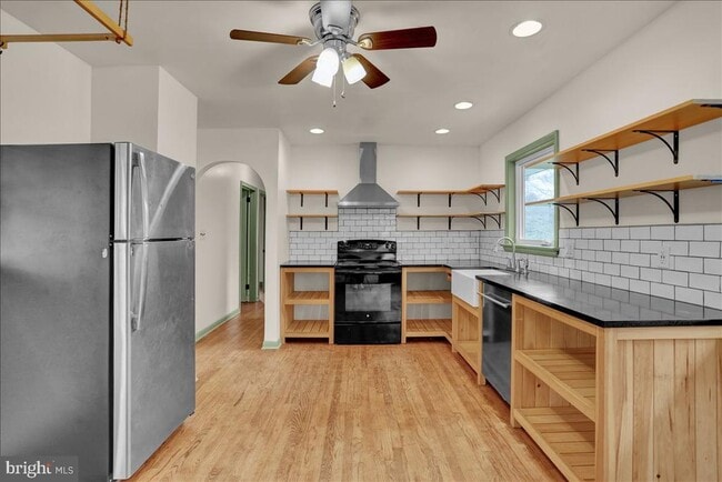 Building Photo - 2830 S Hill Camp Rd