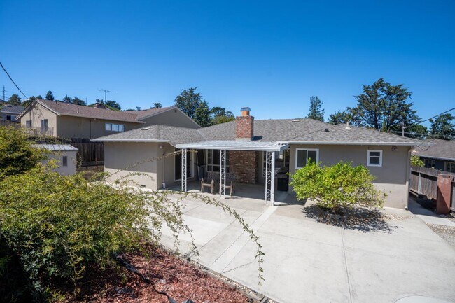 Building Photo - 757 Pico Ave