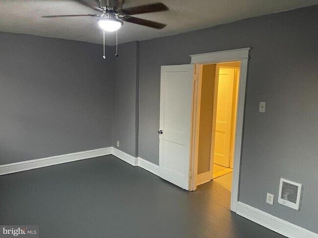 Building Photo - 5437 Torresdale Ave