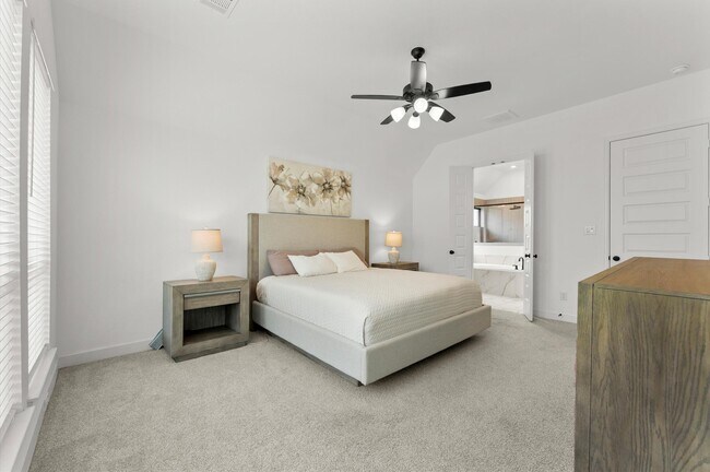 Building Photo - 13022 Soaring Frst Dr