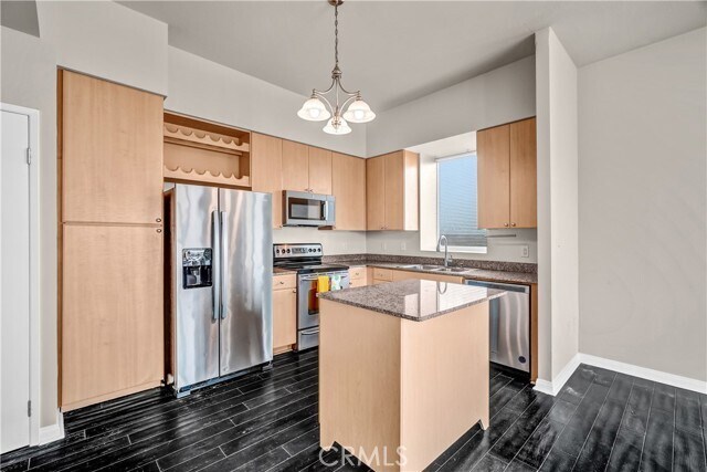 Building Photo - 388 E Ocean Blvd