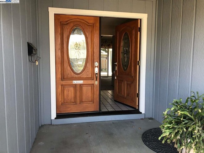 Building Photo - 775 Leland Way