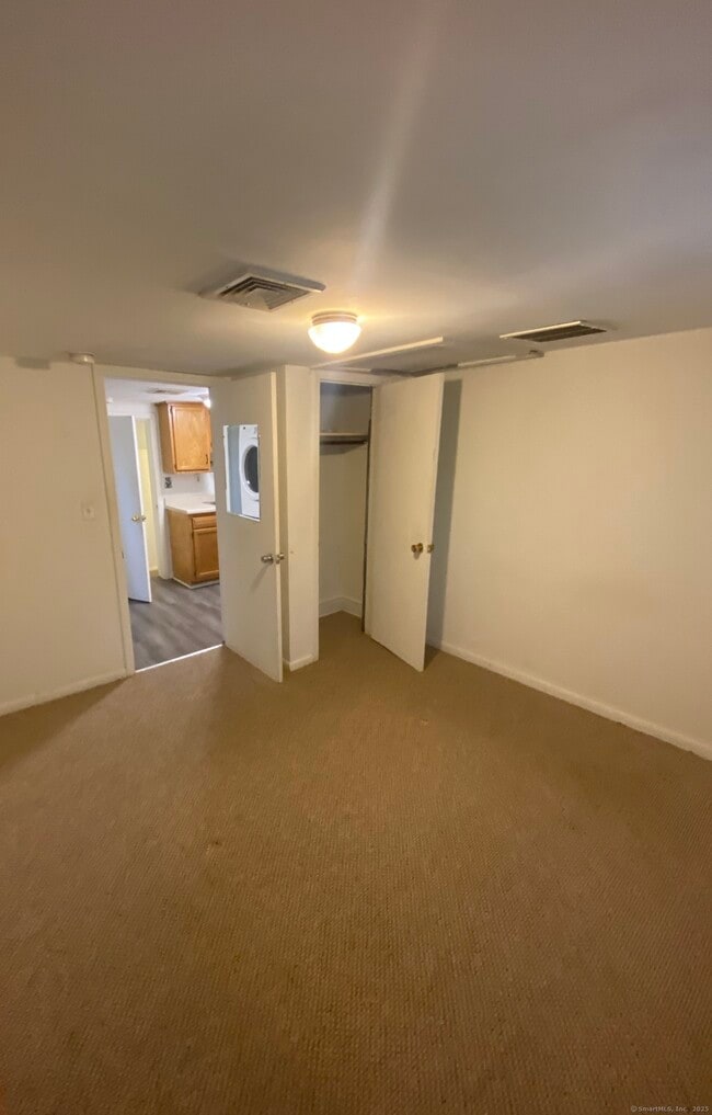 Building Photo - 165 Huntingtown Rd