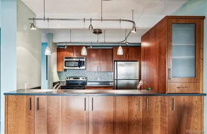 Building Photo - ***COMING SOON***  Stunning 12th-Floor 2 Bed, 2 Bath Condo in Governors Park!