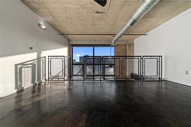 Building Photo - 3110 Thomas Ave