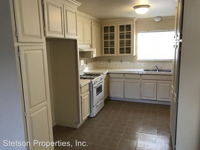 Building Photo - 2 br, 1 bath House - 288 Pleasant St