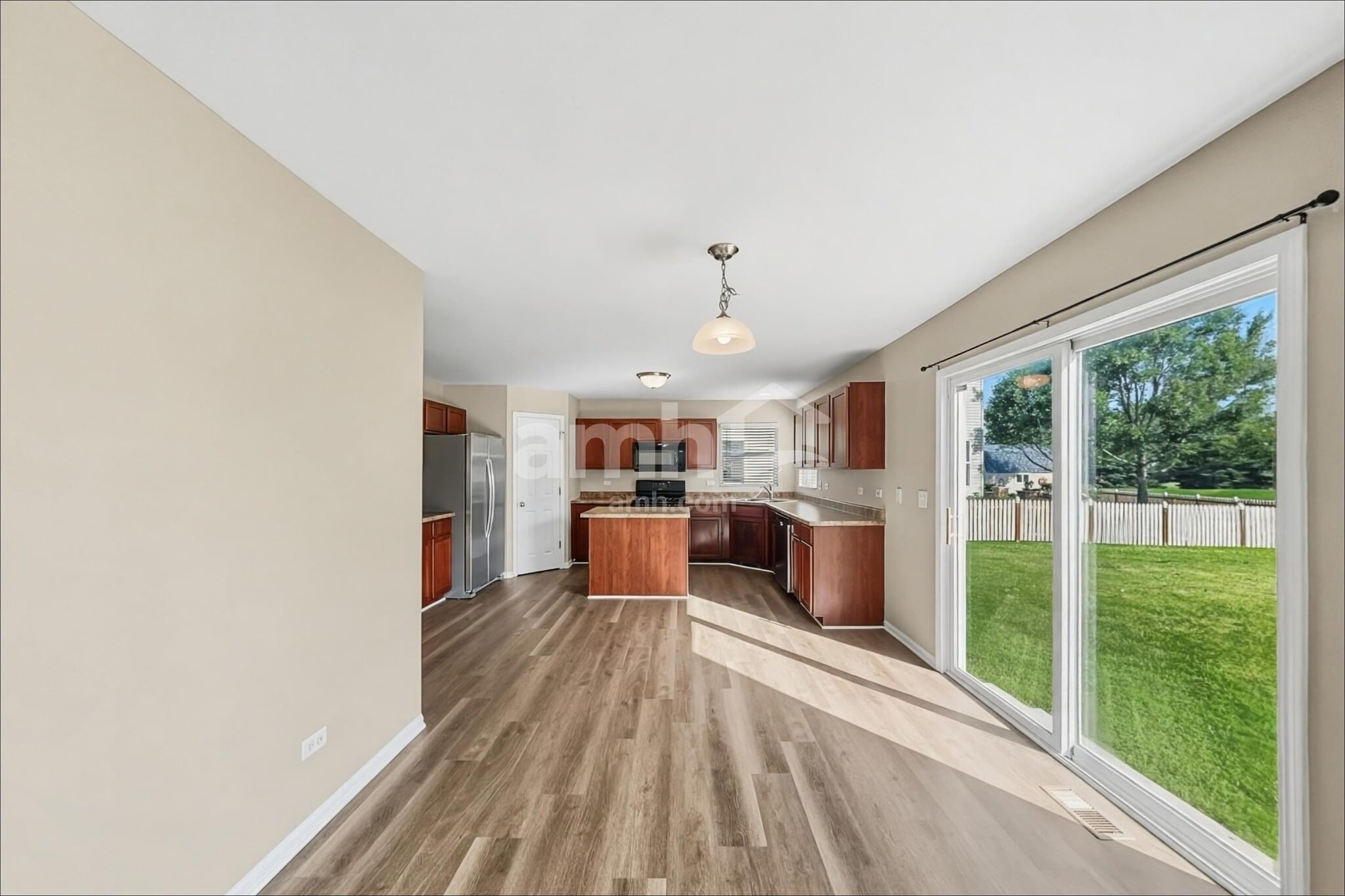 Building Photo - 6408 Roth Dr
